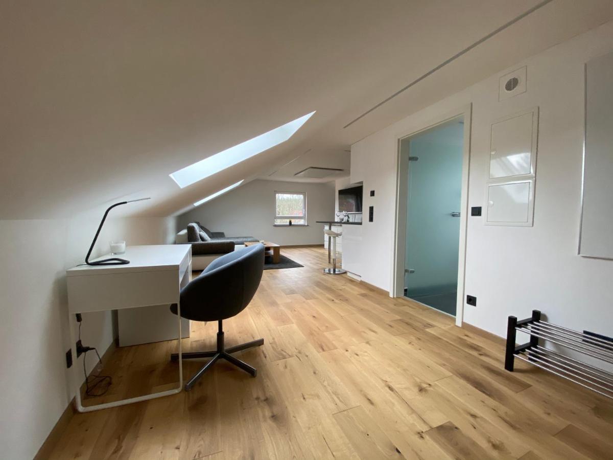 Uraha Apartments 헤르초게나우라흐 외부 사진