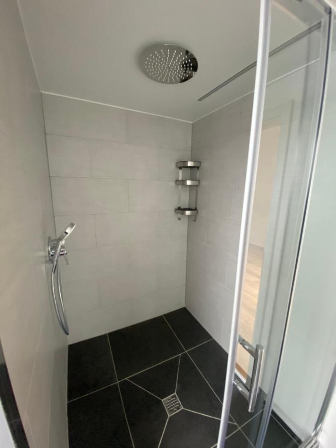 Uraha Apartments 헤르초게나우라흐 외부 사진