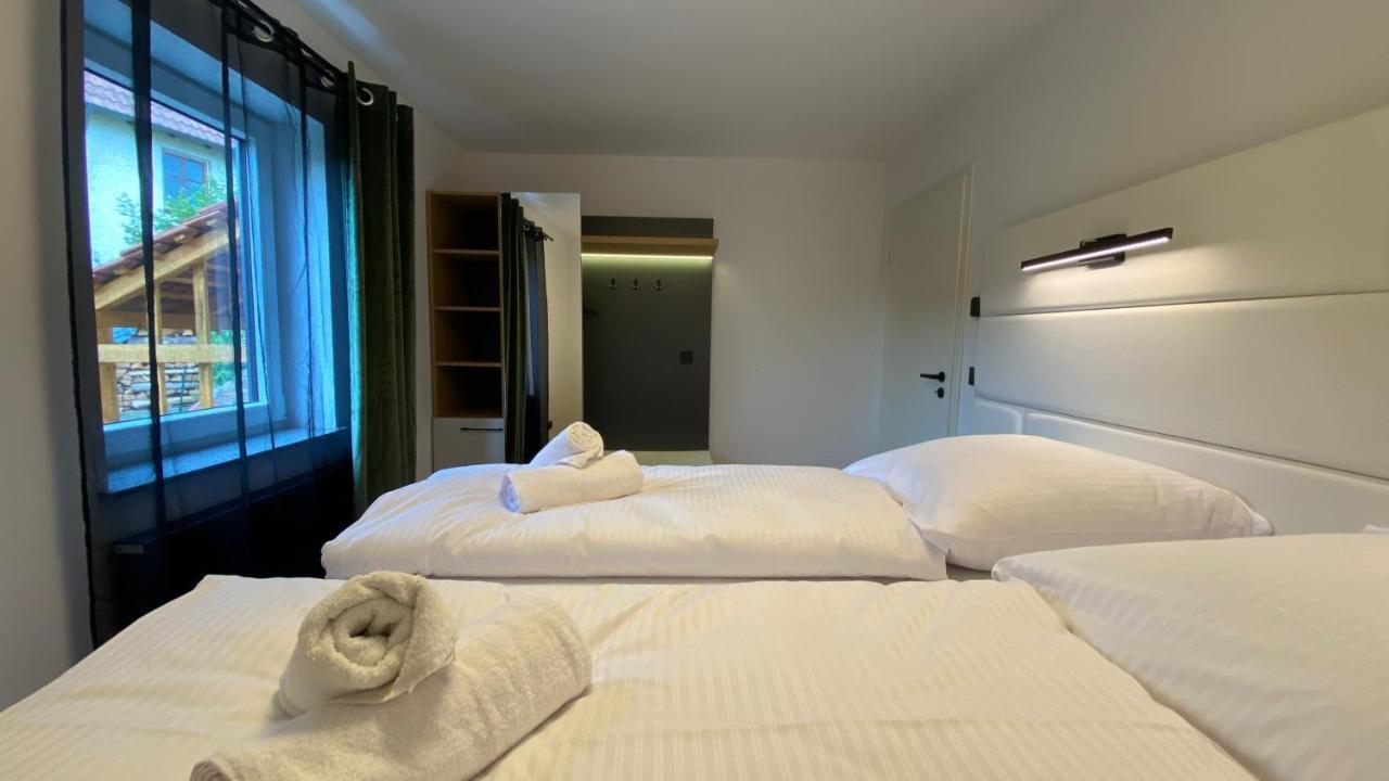 Uraha Apartments 헤르초게나우라흐 외부 사진