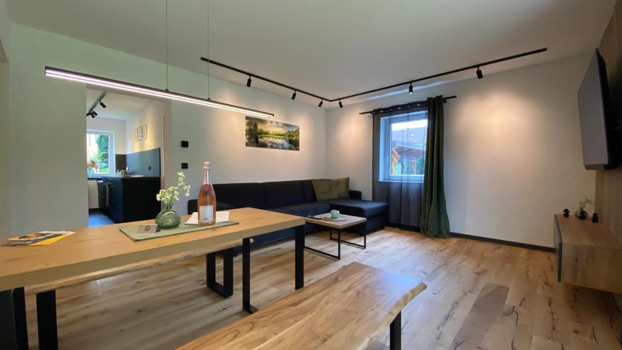 Uraha Apartments 헤르초게나우라흐 외부 사진