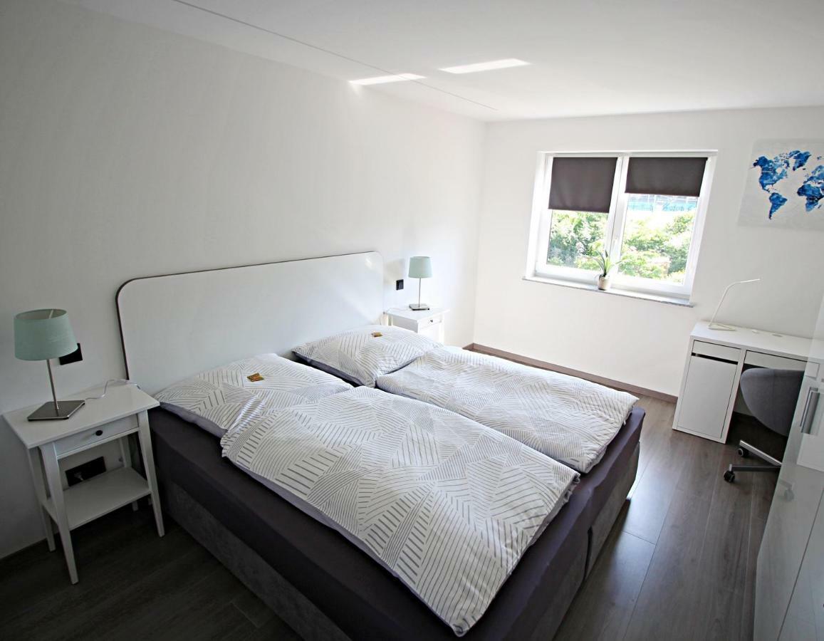 Uraha Apartments 헤르초게나우라흐 외부 사진